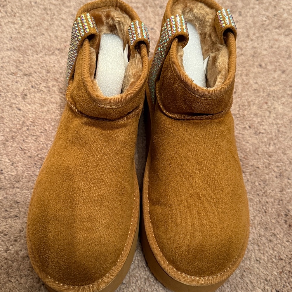 Chestnut tan platform fur booties boots with rhinestones women’s 8.5 new - Picture 4 of 9